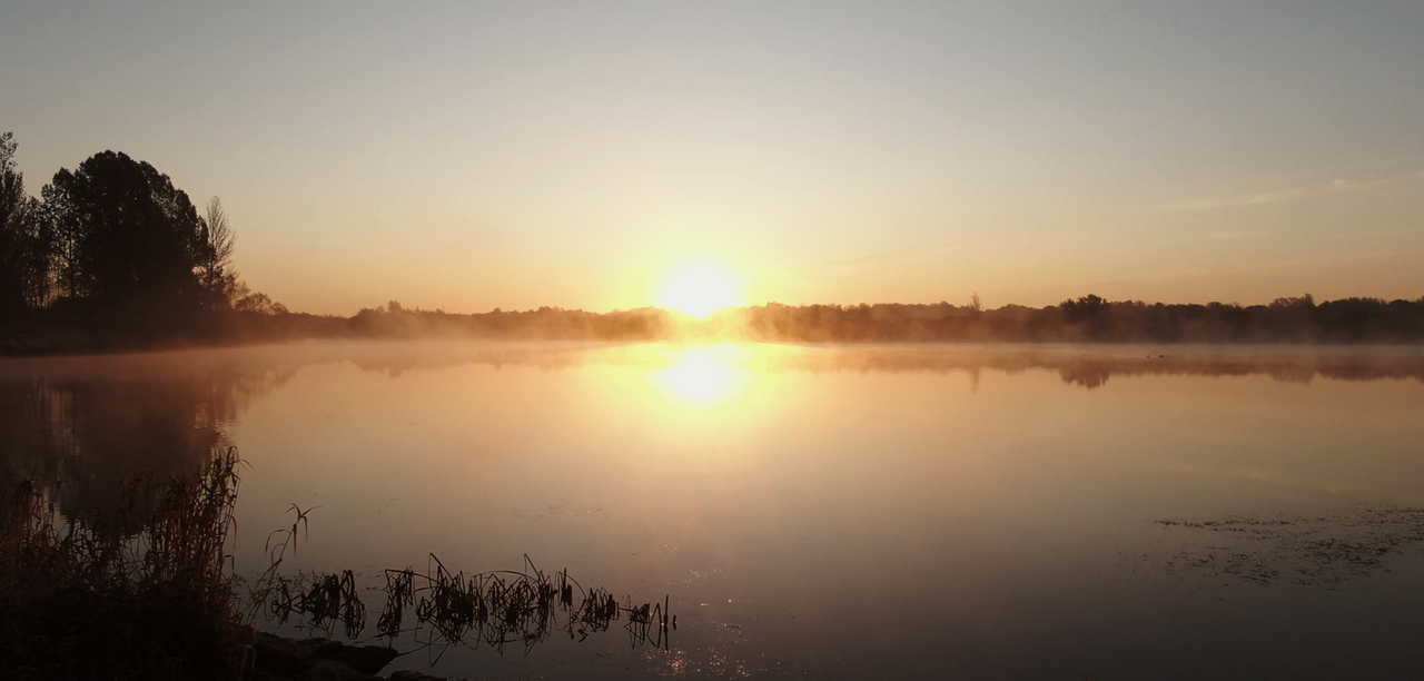 Sonnenaufgang über dem Dominickie-See